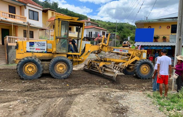 Prefectura mantiene vías de parroquia Malacatos