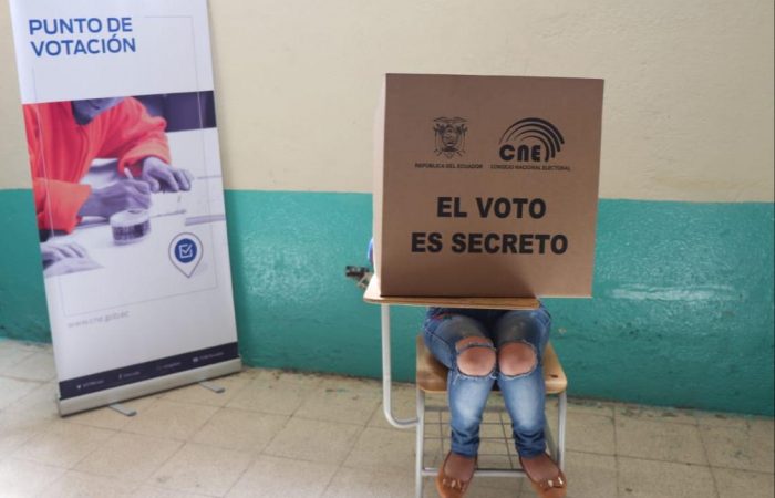 Inicia jornada electoral en Loja con el voto de 137 personas privadas de libertad