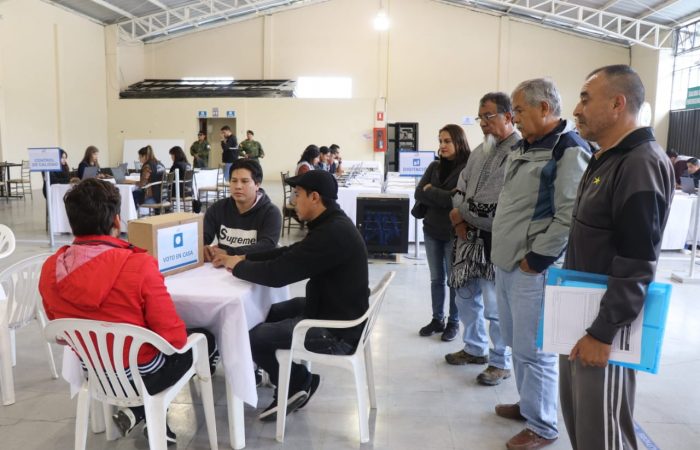 Primer Simulacro Nacional permitió medir tiempos y procedimientos para comicios en Loja.
