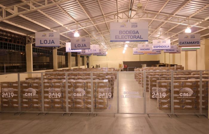 1 288 paquetes electorales arribaron a la provincia de Loja