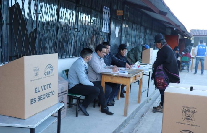 En la parroquia San Pablo de Tenta se inauguró la jornada electoral