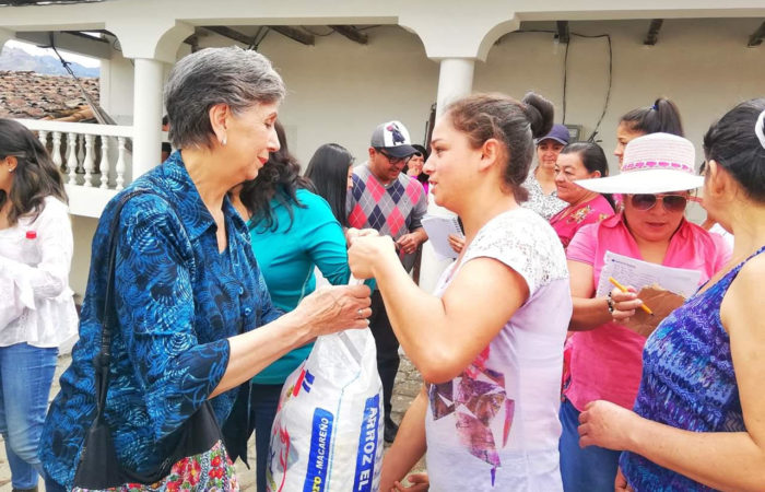 Patronato Municipal entrega kits de ayuda humanitaria en Quilanga
