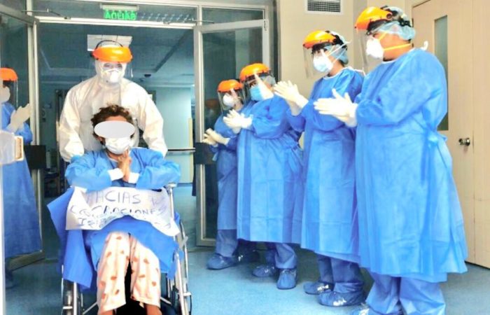 TRES PACIENTES DADOS DE ALTA EN EL ISIDRO AYORA DE LOJA