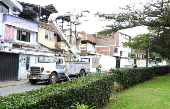 EERSSA trabaja en mantenimiento de alumbrado público