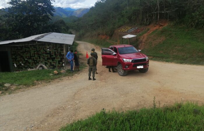Fuerzas Armadas decomisaron arma de fuego en control militar
