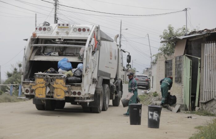 Incrementan frecuencias de recolección de basura y barrido en el centro de la ciudad