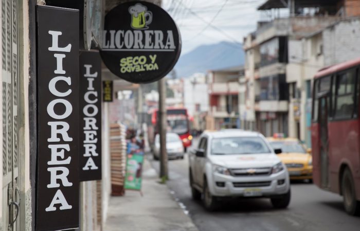 Se controla horarios de funcionamiento de licoreras