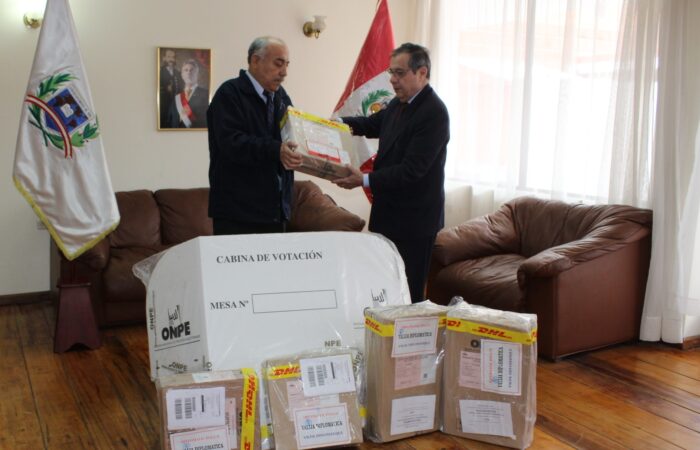 Consulado Peruano Recepciona Material Para Elecciones Generales Perú 2021