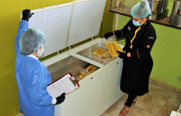 Tres restaurantes de Loja renuevan certificación de calidad higiénico-sanitaria