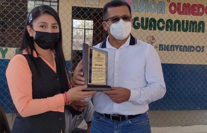 Inauguración de la cubierta de la cancha del barrio Guacanuma cantón Olmedo