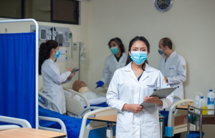 Medicina en Casa: programa de teleeducación que resuelve dudas sobre salud se transmite cada semana en redes sociales