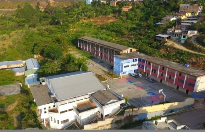 Instituto Superior Tecnológico Cariamanga es acreditado por CACES.