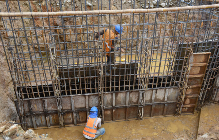 Prefectura avanza con la construcción del puente La Cristalina en Zurmi