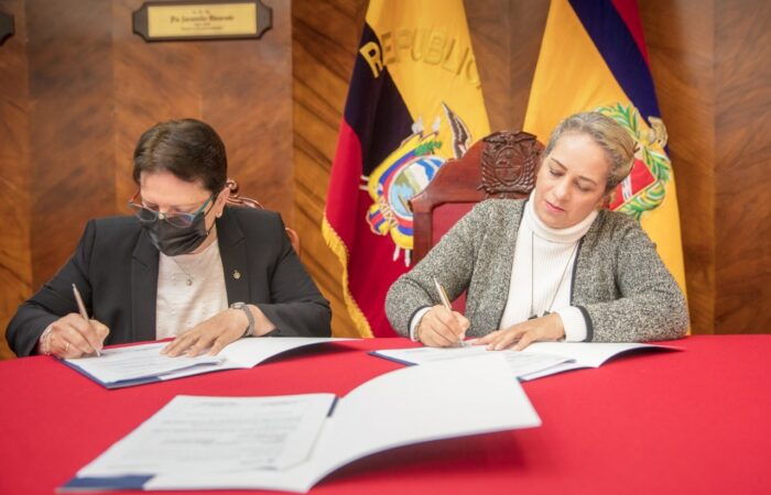 Contenidos educativos y culturales de la UTPL se difundirán en medios municipales