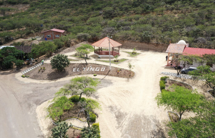 El barrio el Tingo estrena parque y glorieta.
