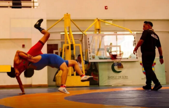 LUCHA OLÍMPICA ASISTE A BASE DE ENTRENAMIENTO PARA EVENTOS  INTERNACIONALES