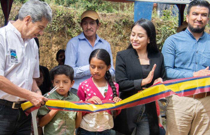 Prefectura construye Sistema de Riego Granadillo