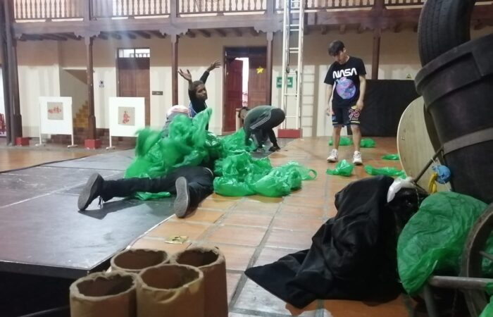 Con obra de teatro se invita a conservar el ambiente