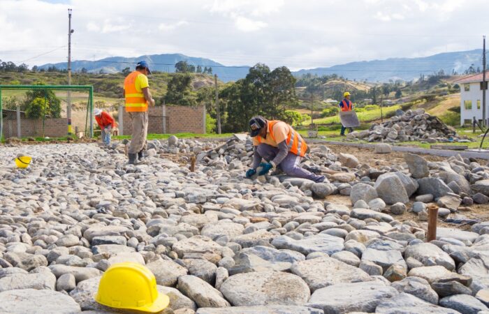 Construir sin permisos municipales acarrea multas económicas