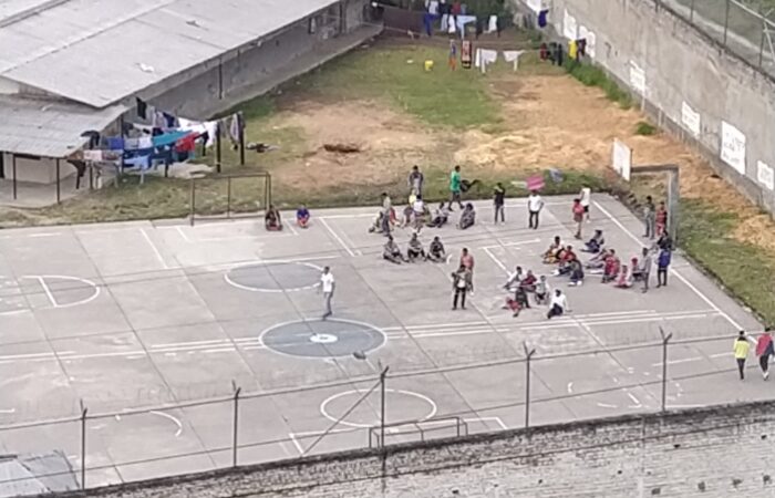 Un preso muerto y tres heridos en amotinamiento