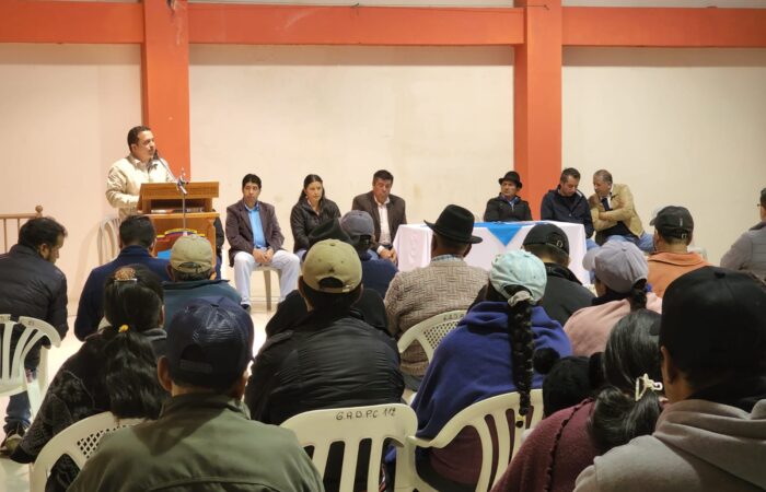 Alcalde Andrés Muñoz Firmó Contrato Para Construcción Del Sistema De Alcantarillado Pluvial En “El Paraíso De Celén” Parroquia Del Cantón Saraguro.