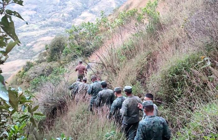 Encuentran cuerpo de joven al pie de un abismo