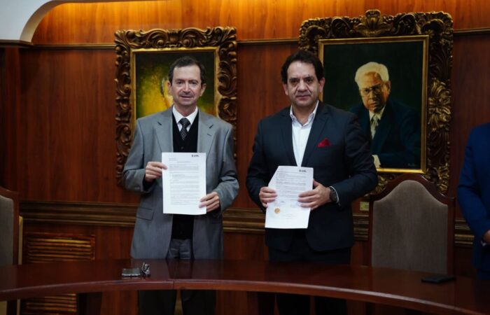 UTPL y Farmasol de Cuenca suscriben convenios