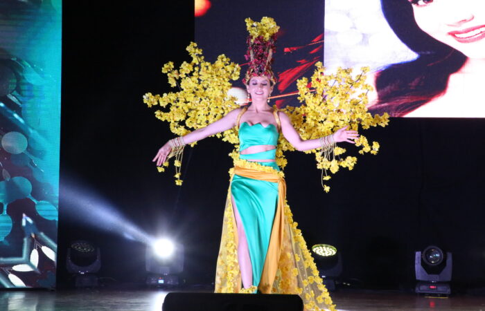 Representante Lojana En Miss Ecuador2022 Lució Un Traje De Su Autoría