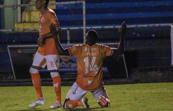 Aunque sin convencer, Libertad gana y revive