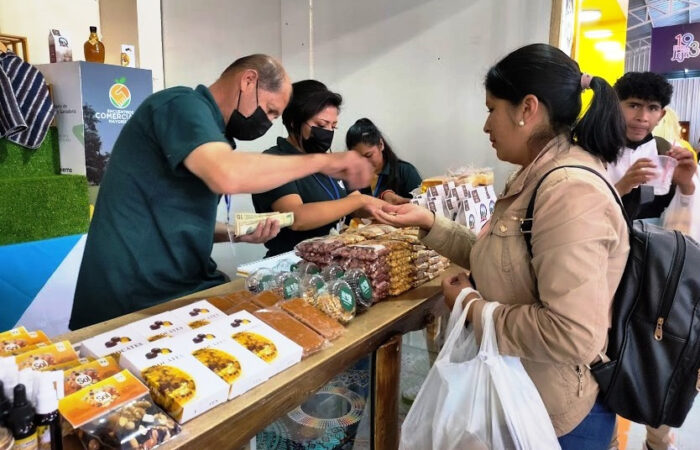Productores Asistidos Por El MAG Exponen Su Producción En La 193 Feria De Loja