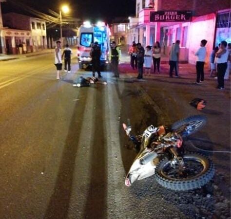 Motorizado se impactó contra una pared y murió