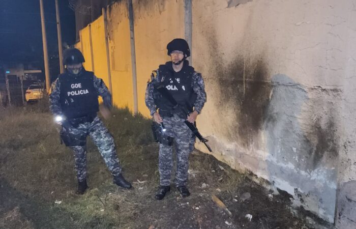 Detonación en la pared de la cárcel de Loja