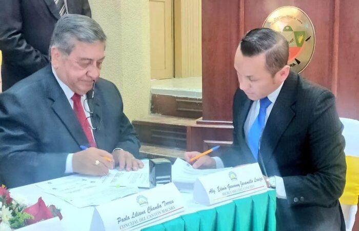SECAP Y GAD De Macará Firman Convenio Interinstitucional