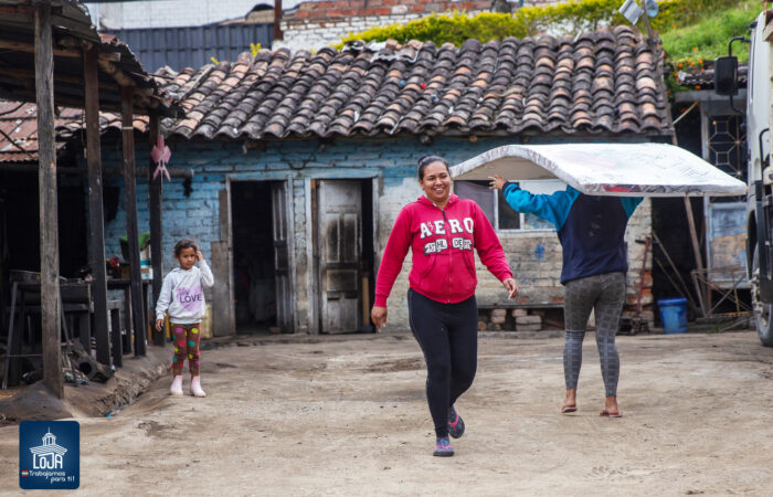 Municipio entregó ayuda humanitaria a familias damnificadas