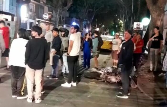 Choque entre moto y taxi deja un fallecido