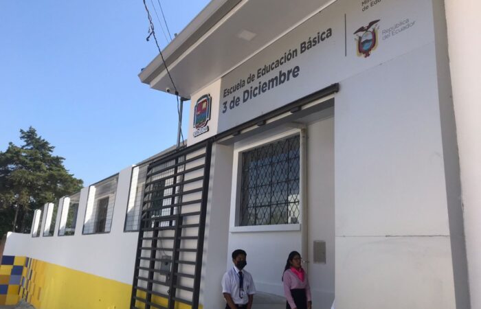 El Ministerio De Educación Entrega Renovados Espacios De La Escuela 3 De Diciembre, En El Cantón Paltas