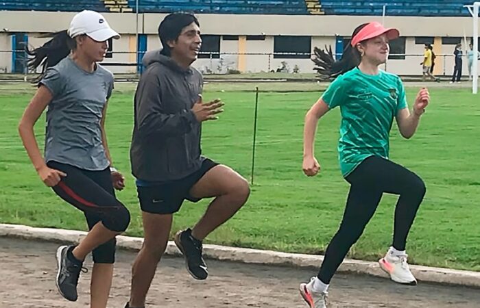 Lojanos participarán en nacional de velocidad, vallas y relevos