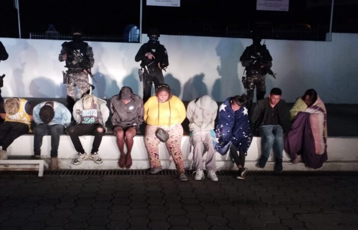 Balacera en el “Paris”: heridos, detenidos, droga y armas de fuego