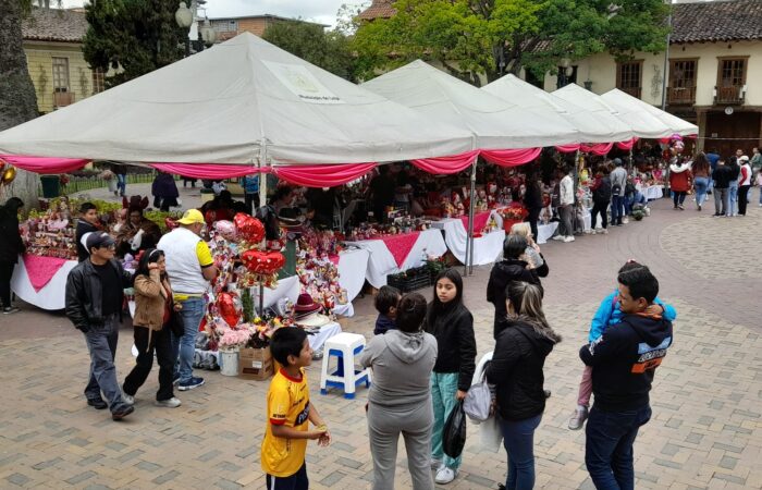 Fuerte actividad comercial en la feria del Día de la Madre.