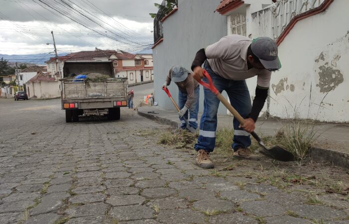 Minga de limpieza barrial