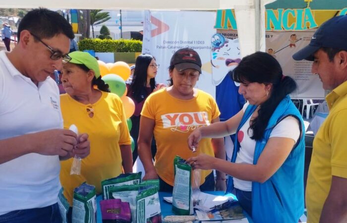 MAG participa en brigada de servicios en la parroquia El Tambo