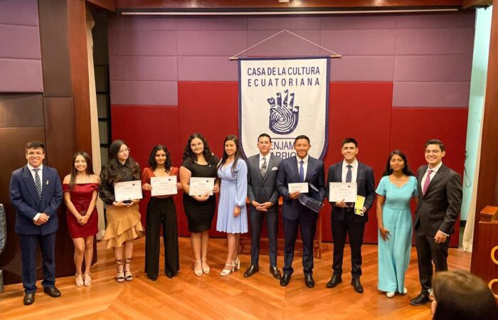 Estudiante UTPL obtuvo medalla de plata en Concurso Interuniversitario de Oratoria