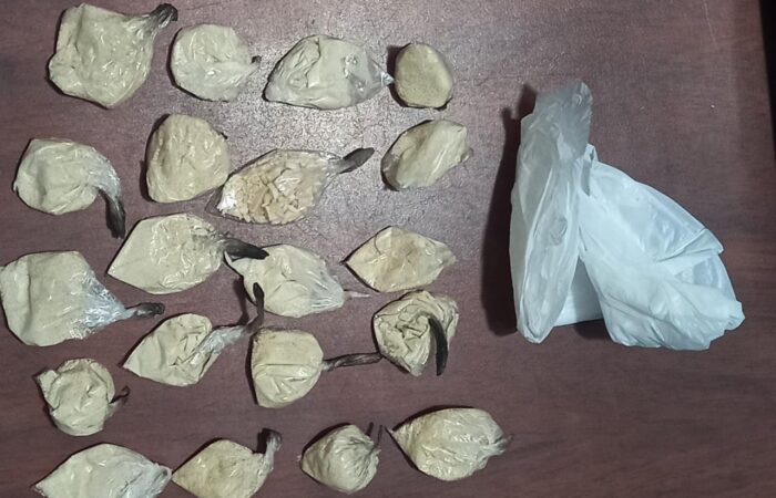 CIUDADANA APREHENDIDA POR PRESUNTO TRÁFICO DE DROGAS EN LOJA