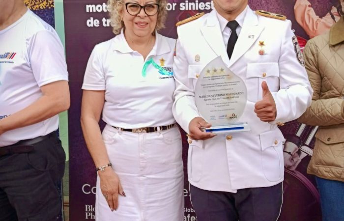 Loja obtiene reconocimientos nacionales en Educación y Seguridad Vial durante acto conmemorativo en Quito