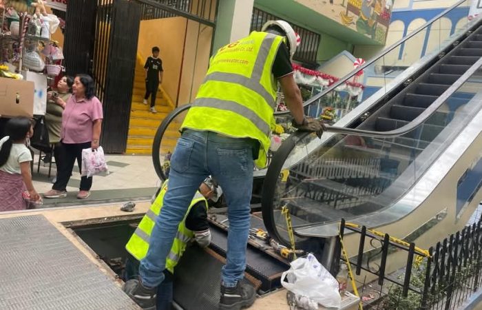 Nuevas escaleras eléctricas para el Centro Comercial Loja