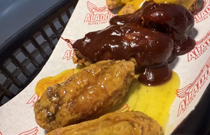 Karen Jaramillo impulsa ALADOG, un emprendimiento gastronómico en Loja