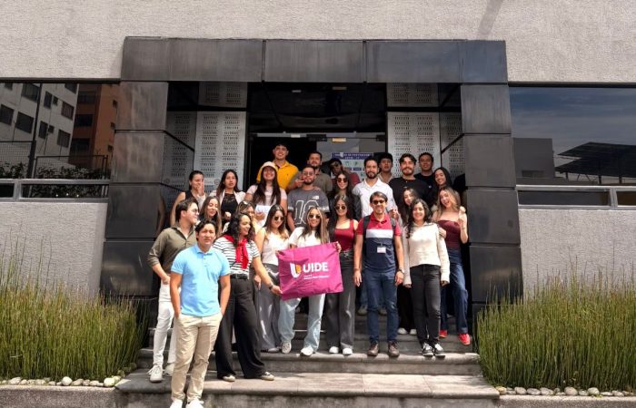 Estudiantes de último ciclo de La Business School fortalecen su formación con gira académica en Quito