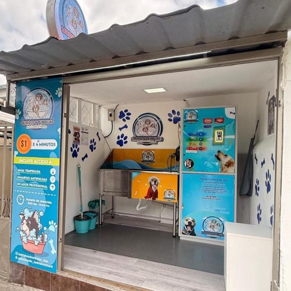 Ladridos y Burbujas: el auto lavado de mascotas en Loja